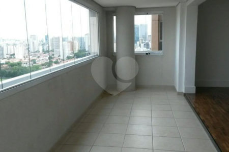 Apartamento à venda com 3 quartos, sendo 1 suíte, em Brooklin, São Paulo, SP