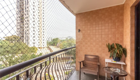 Apartamento à venda com 3 quartos, sendo 1 suíte,  em Santo Amaro, São Paulo, SP