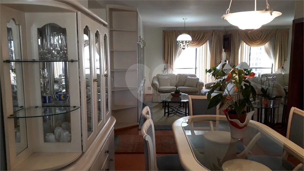 Apartamento à venda mobiliado nos Jardins — 126 m²