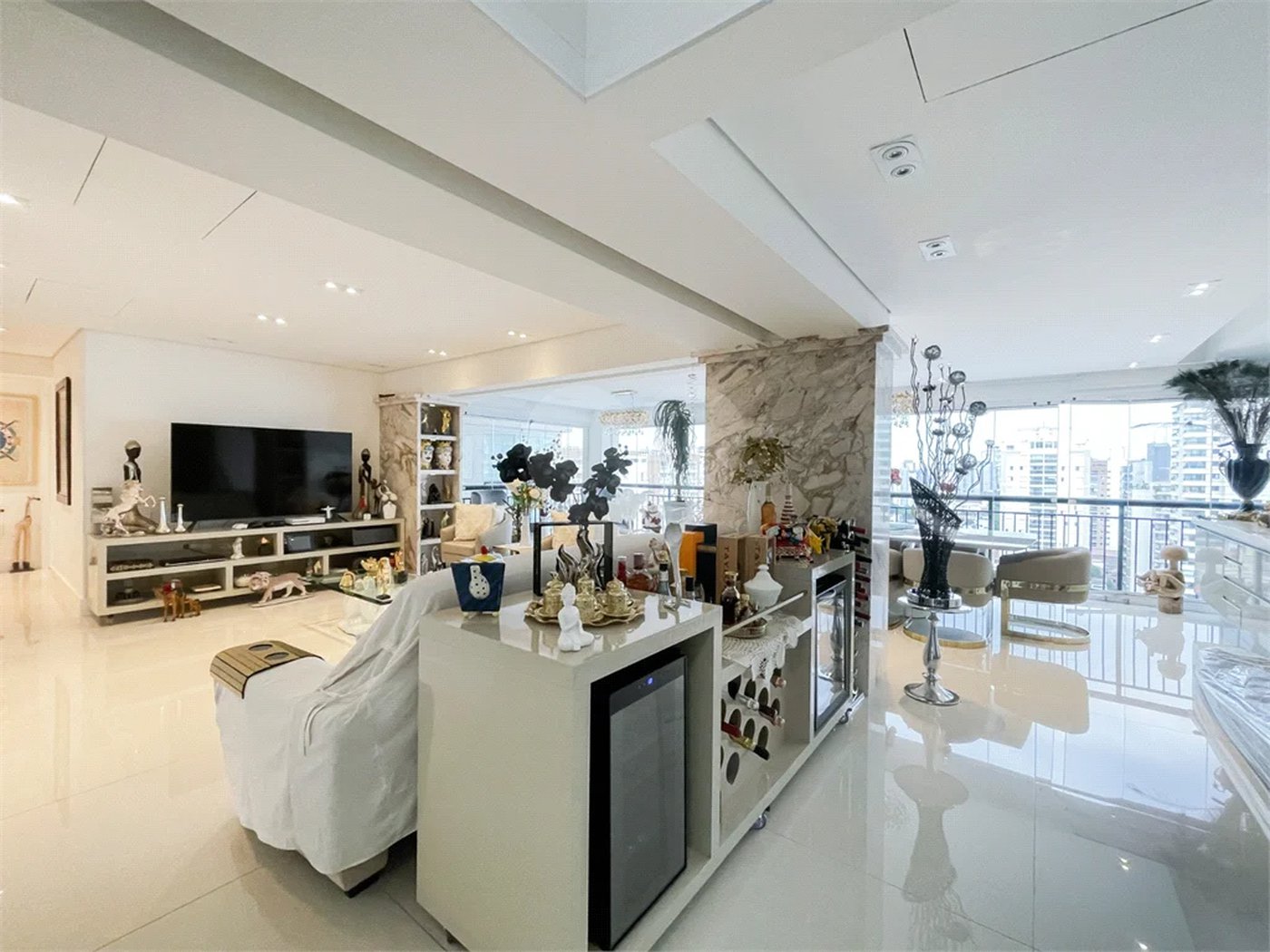 Apartamento á venda no Ipiranga com 170m2, com 3 suítes próximo ao Museu e parque do ipiranga.