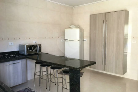 Casa com 112m² , 2 dormitórios , sendo 2 suítes , à venda no bairro da Penha.