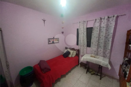 Sobrado para venda.