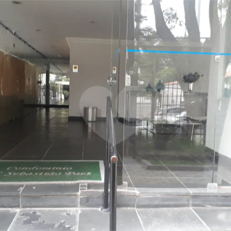 Venda apartamento 2 dormitórios, vaga de garagem fixa, lazer completo. Campo Belo. SP.