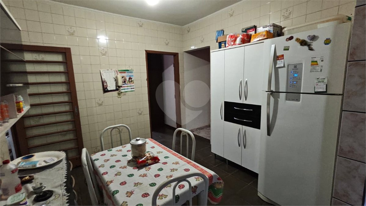 Oportunidade Única no Santa Felícia: Casa 3 dormitórios, Conforto, Espaço de Sobra e a Melhor Localização de São Carlos!
