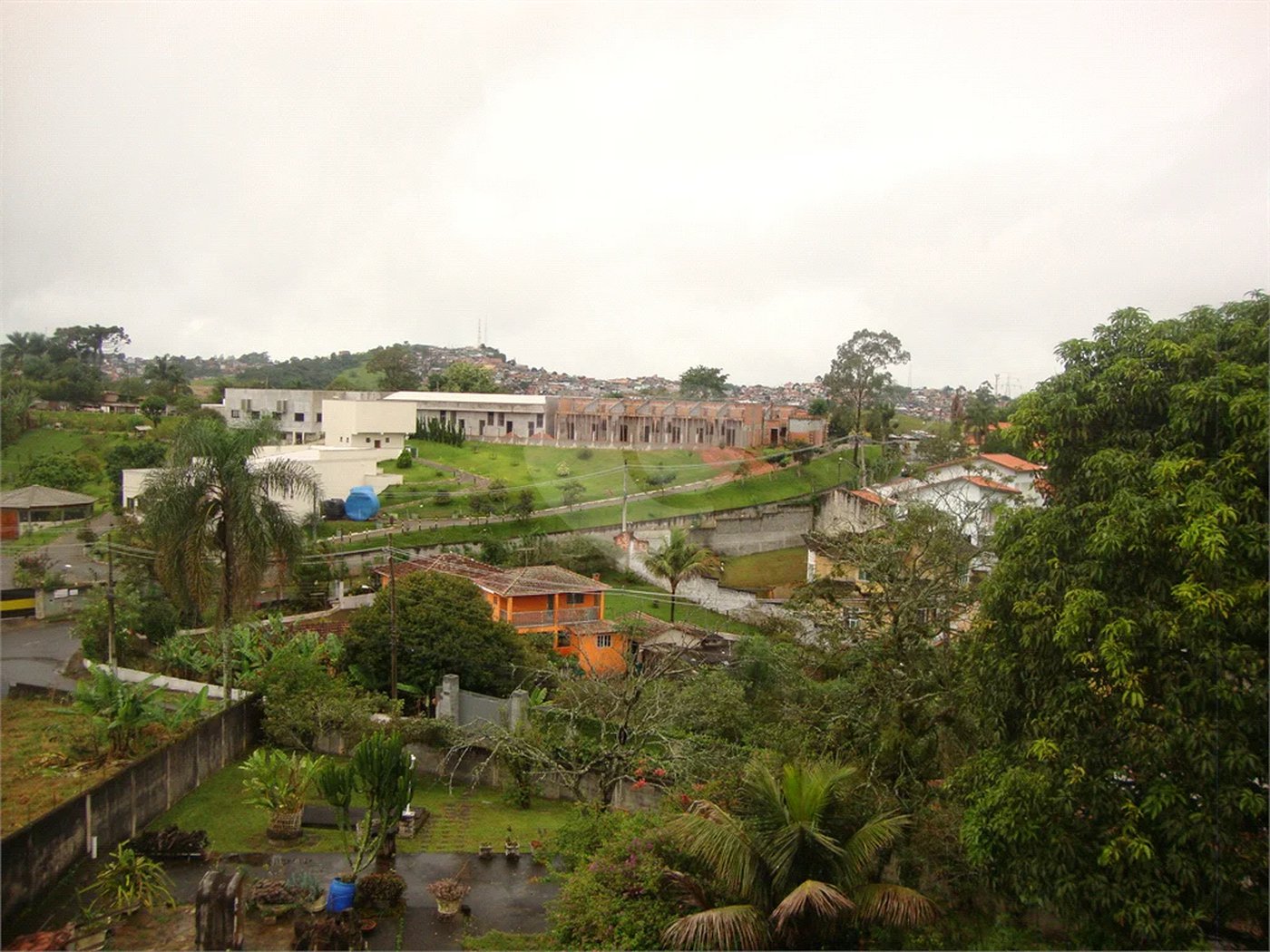 Chácara à venda com 5 quartos, sendo 2 suítes, em Jardim Arujá, Arujá, SP