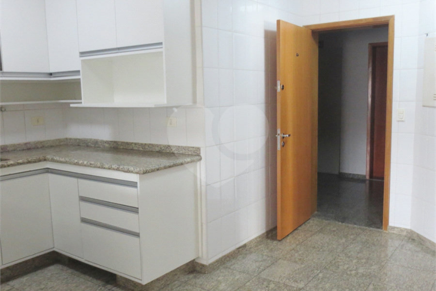 Excelente Apto Reformado na V.Mariana - 4 Quartos/1 Suíte/3 Vagas