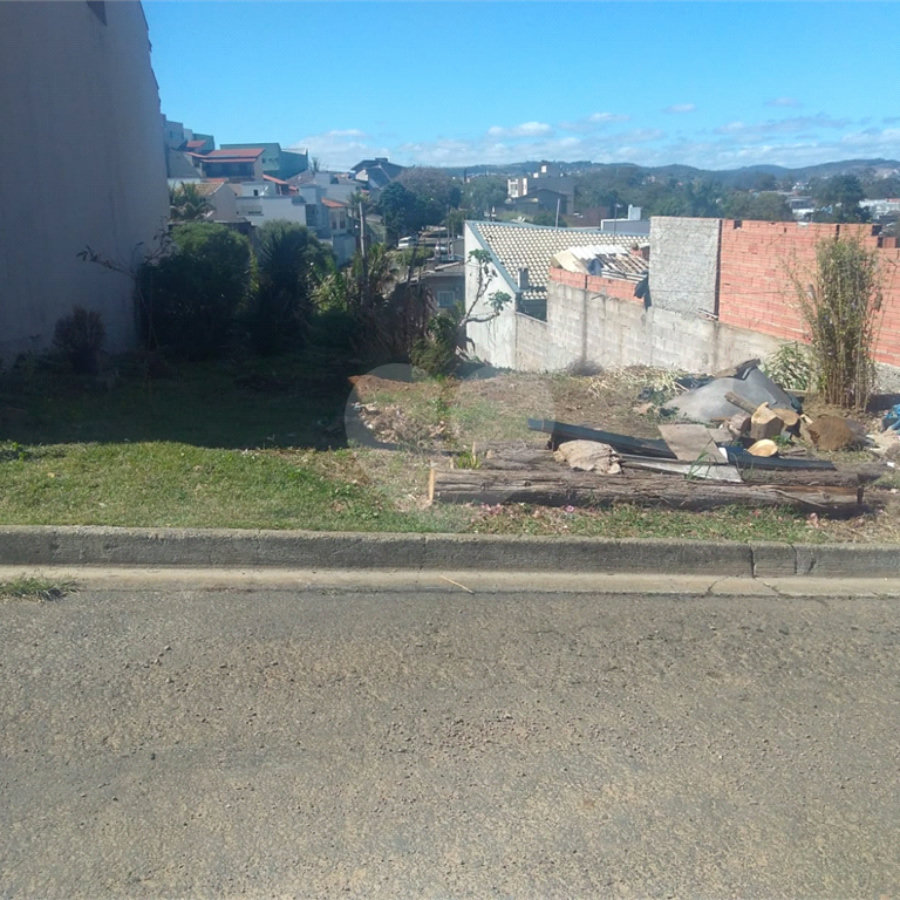 Terreno à venda em Valinhos - SP