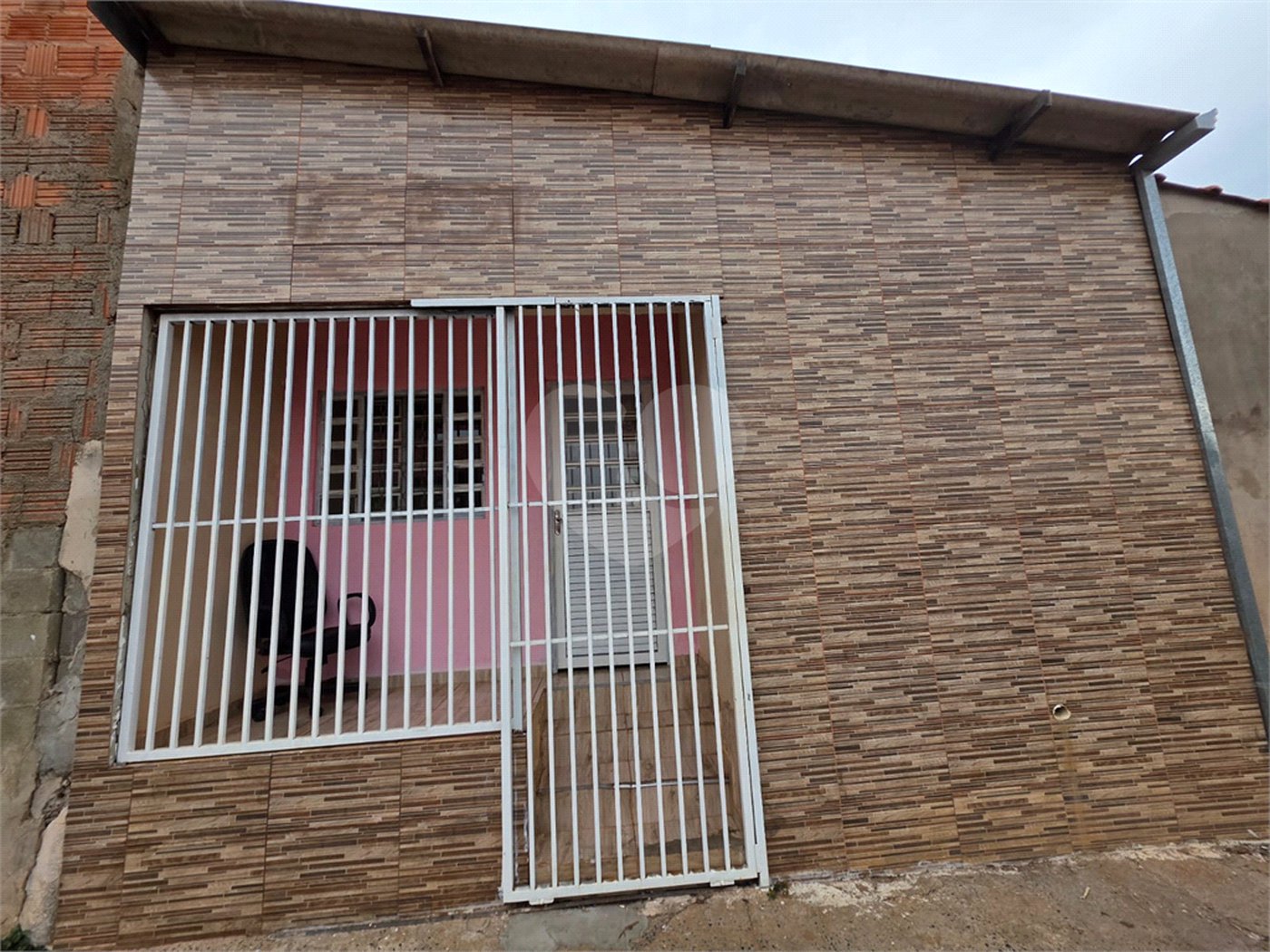 Casa com edícula no Abdelnur.