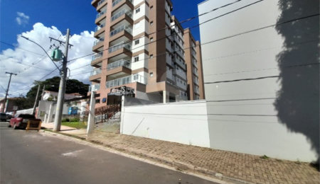 Apartamento à venda com 3 quartos, sendo 1 suíte,  no Centro, São Carlos, SP