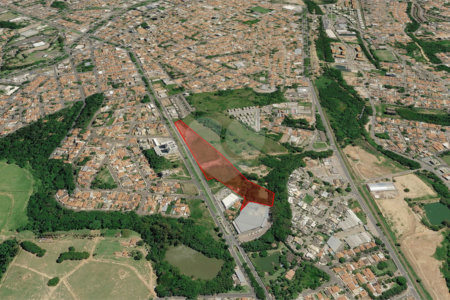 Área de 28.409m² para incorporação ou uso comercial em Valinhos