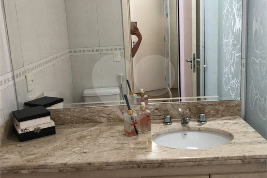 APARTAMENTO COM 132m² - 3 DORMITÓRIOS (SENDO 1 SUÍTE)