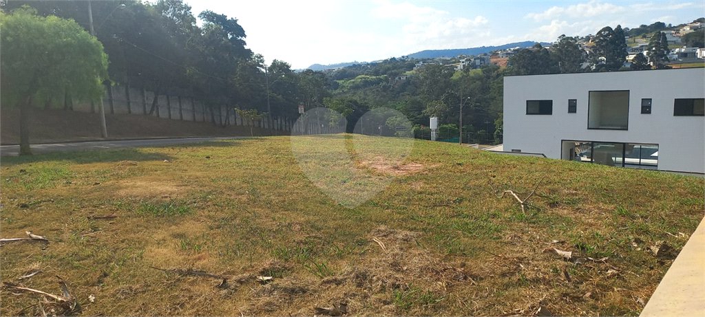 Terreno à Venda no Condomínio Santa Isabel 1