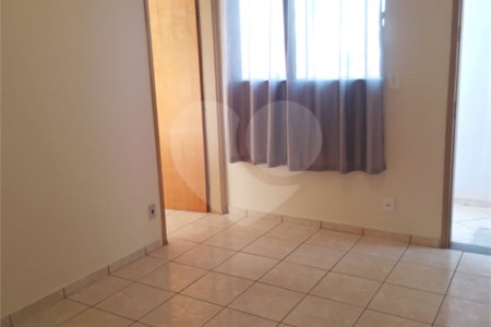 Apartamento à venda no Condomínio Álvaro Dziabas