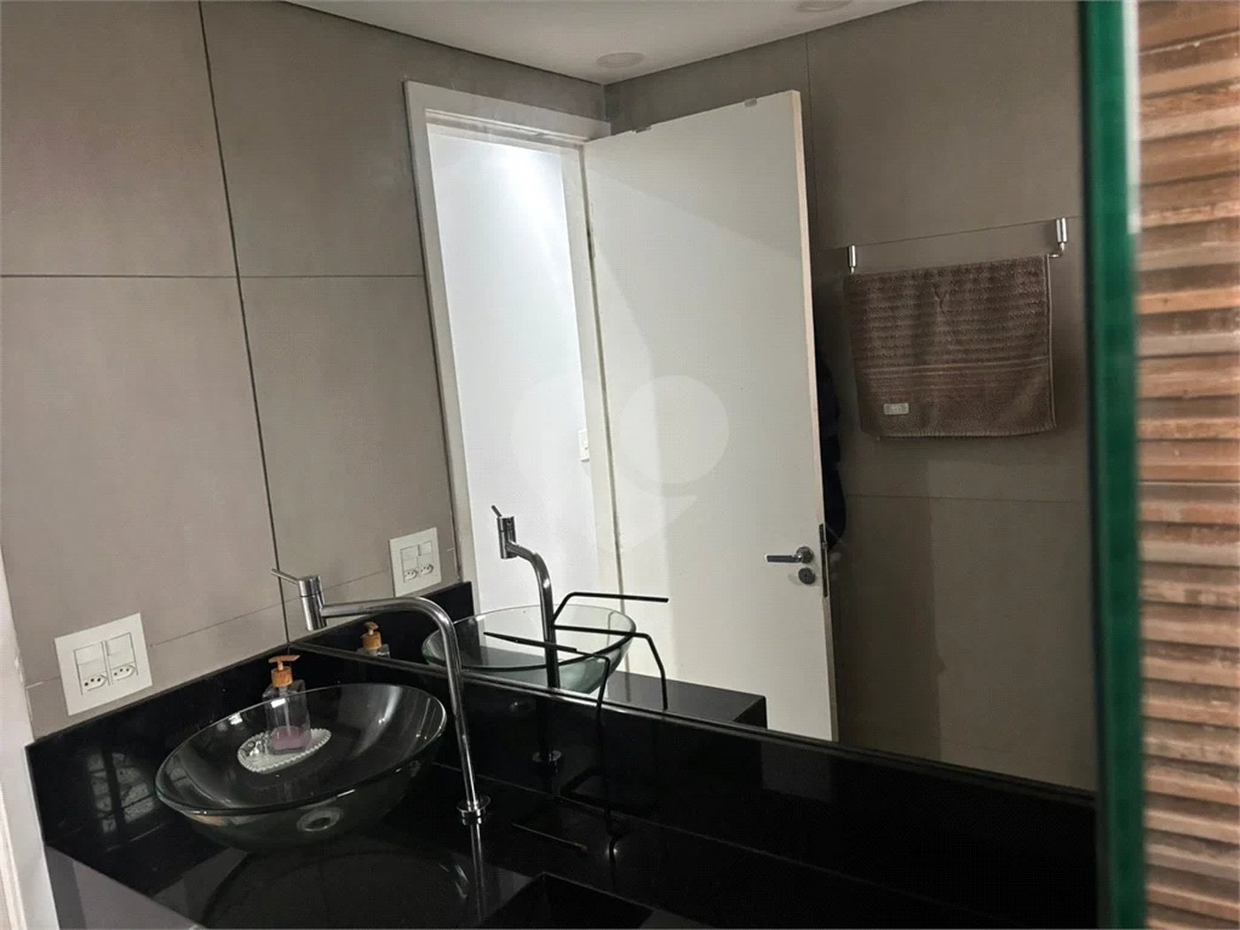 Apartamento moderno, reformado e pronto para morar!