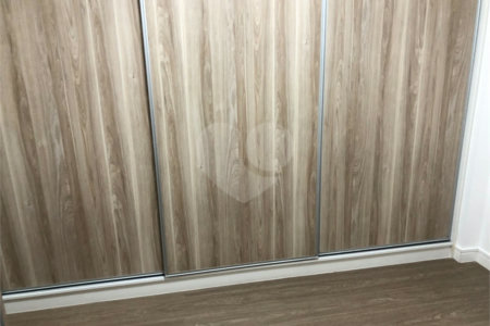 Lindo Apartamento com Varanda integrada