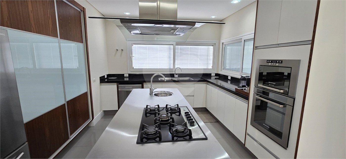 Casa à venda com 7 quartos, sendo 5 suítes, em Residencial Jardim Primavera, Louveira, SP