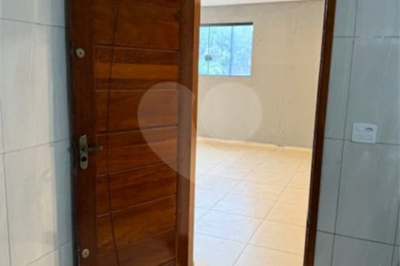 Casa com 235m² , 3 dormitórios , sendo 1 suíte , 6 vagas , à venda no Jardim Brasilia