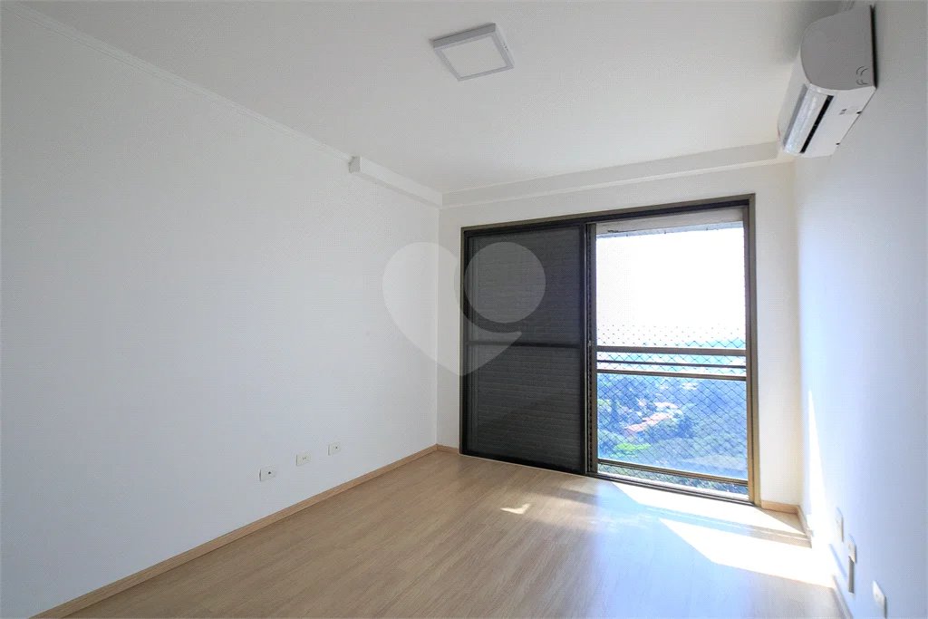 Apartamento locação Alto da Boa Vista próximo Jardim Marajoara.