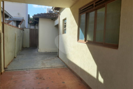 Casa térrea a venda na região central de São Carlos