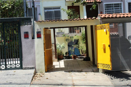 Casa com 122m² , 2 dormitórios , 1 vaga , à venda na Vila Clementino.