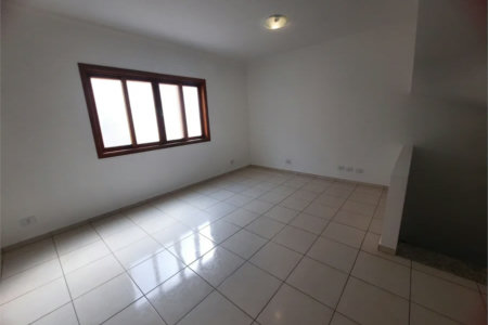 Casa para alugar com 3 quartos, sendo 1 suíte, no condomínio Residencial Sol Francisco, São Paulo - SP