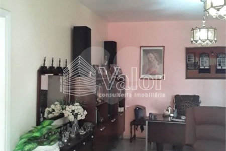 Casa Térrea à Venda