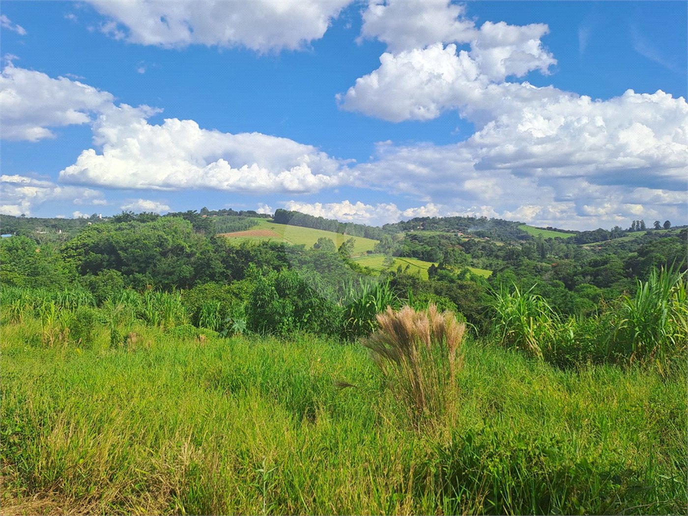 Terreno à venda no condomínio Arataba, Louveira - SP