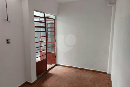 Sobrado à venda na Saúde c/ 330m2 - 5 Quartos/1 Suíte/2Vagas