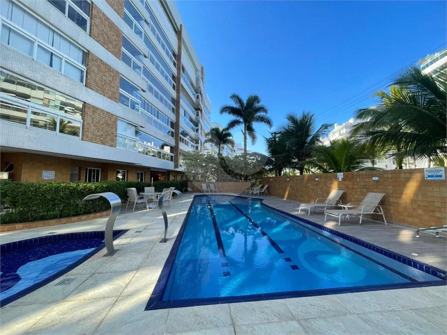 Apartamento à venda ou para alugar com 3 quartos, sendo 1 suíte,  em Riviera de São Lourenço, Bertioga, SP