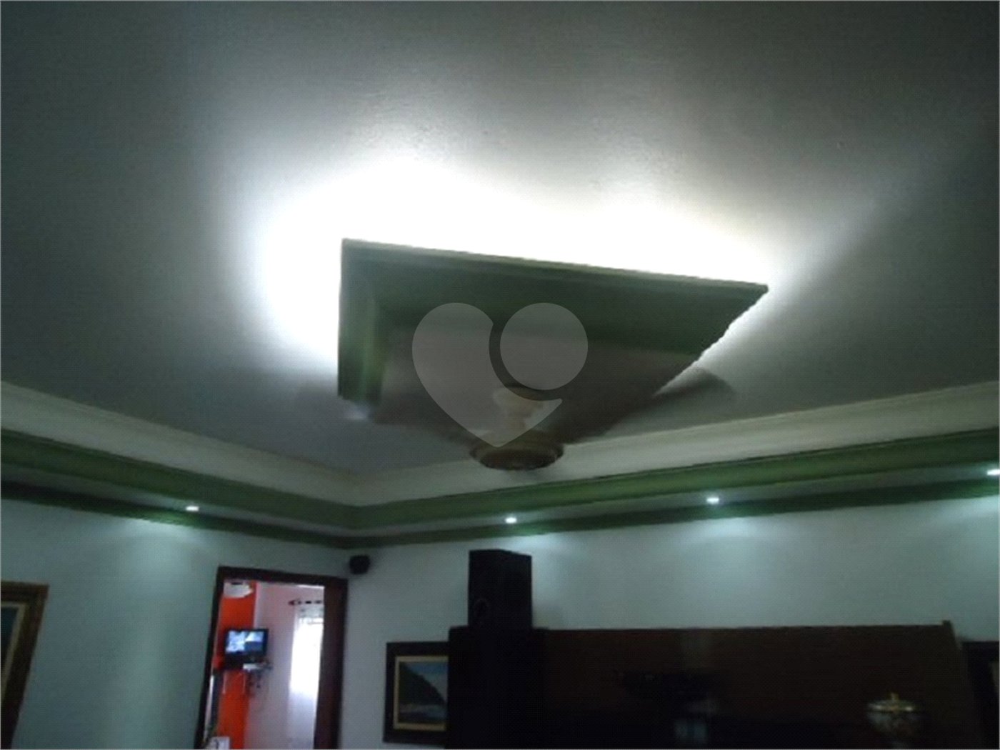 Casa à venda com 3 quartos, sendo 1 suíte, em Azulville I, São Carlos, SP
