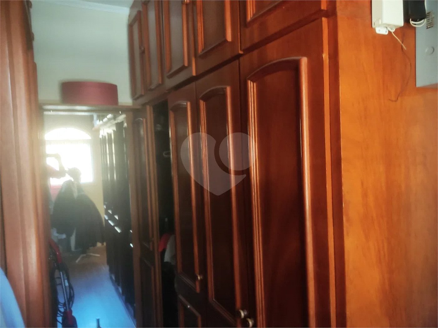 Chácara à venda com 4 quartos, sendo 1 suíte, em Chácaras Polozzi, Louveira, SP