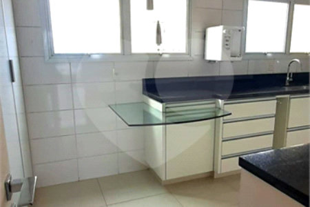 Apartamento Alto Padrão de 176m² na Aclimação — São Paulo/SP