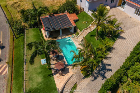 Casa à venda com 4 suítes no condomínio Vale da Santa Fé, Vinhedo - SP