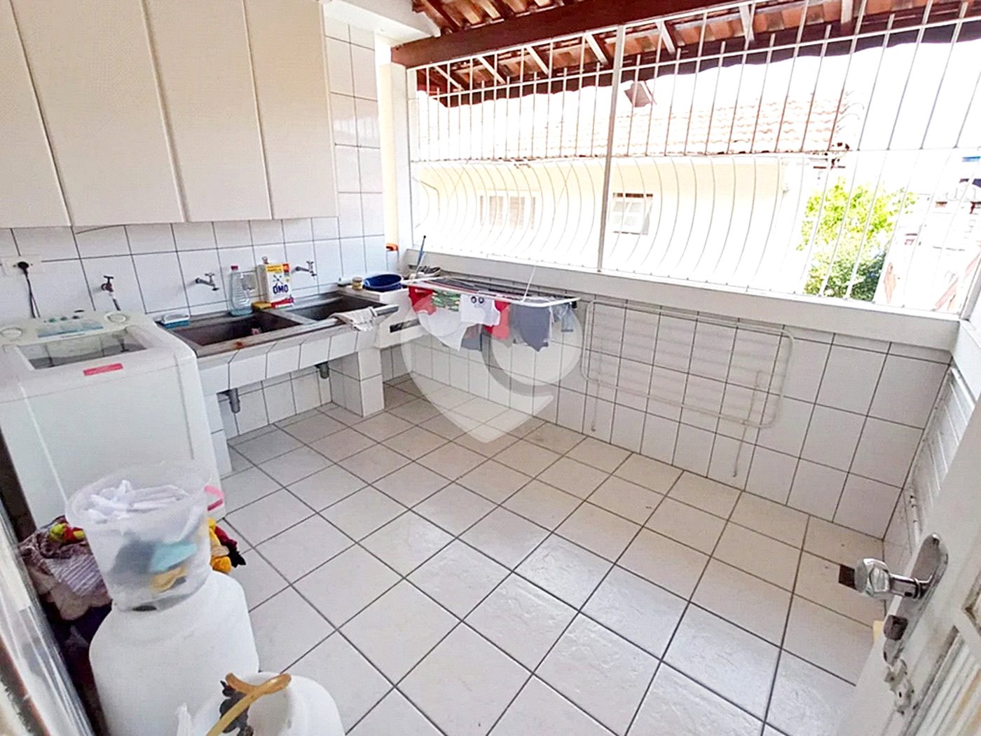 Casa Santa Teresinha | 4 Suítes | 280m² | 3 Vagas | Excelente Localização