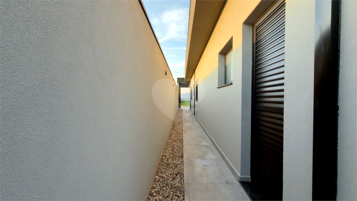 Casa térrea 3 dormitórios (3 suítes), espaço gourmet, piscina, 2 vagas garagem, condomínio fechado com ampla área lazer