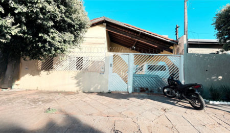 Casa à venda com 3 quartos, sendo 1 suíte,  em Santos Dumont, Três Lagoas, MS