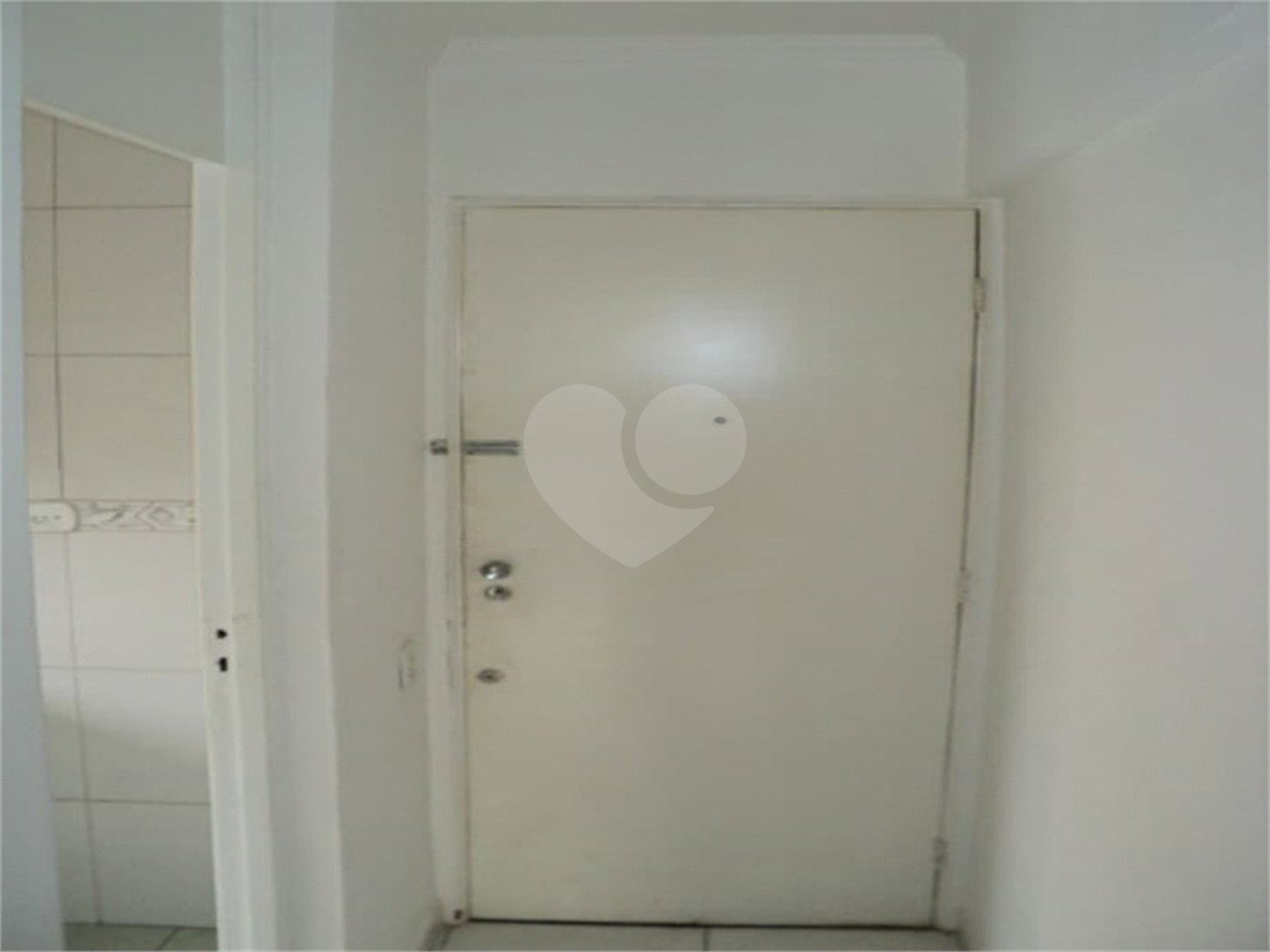 Apartamento com 32m² na região da Bela Vista em São Paulo - SP.