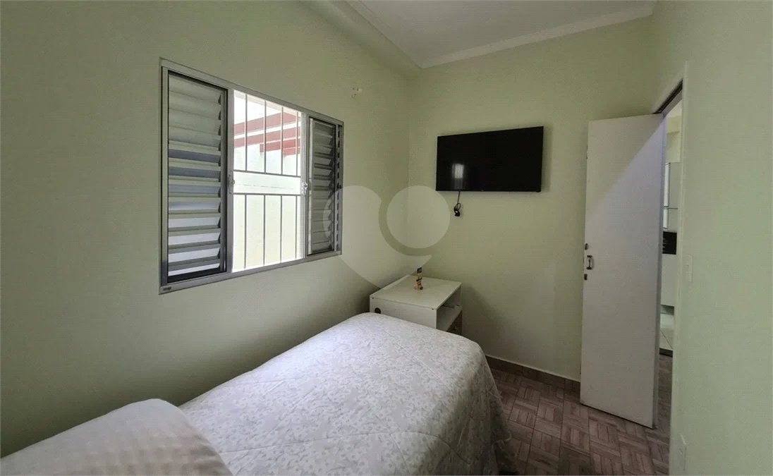 Casa de vila com 3 dormitórios sendo 2 suítes em Santana