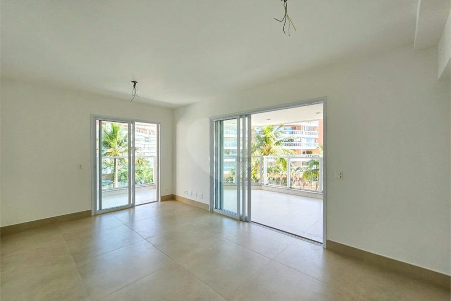 Apartamento à venda com 3 quartos, sendo 1 suíte, em Riviera de São Lourenço, Bertioga, SP