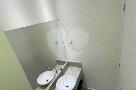 Cobertura no Edifício Emirado.
