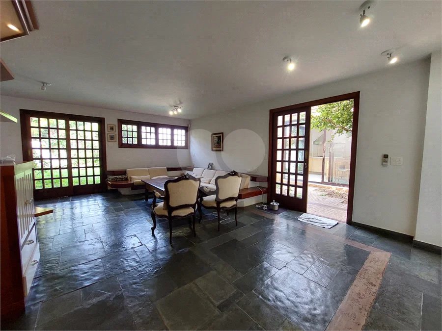 Elegância e conforto na melhor localização da City América!