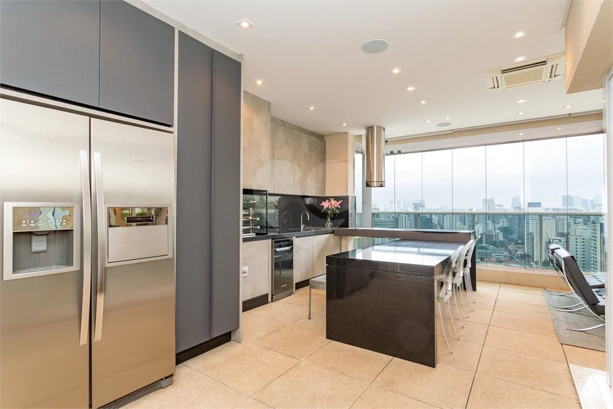 Apartamento à venda com 4 suítes em Vila Nova Conceição, São Paulo, SP