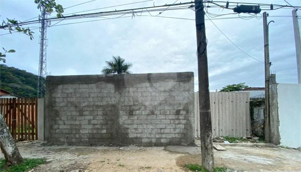 Terreno preparado para construção com 300 M2