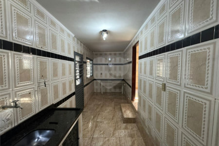 Casa á venda, com 2 Dormitórios e Edícula, em São Carlos-SP.