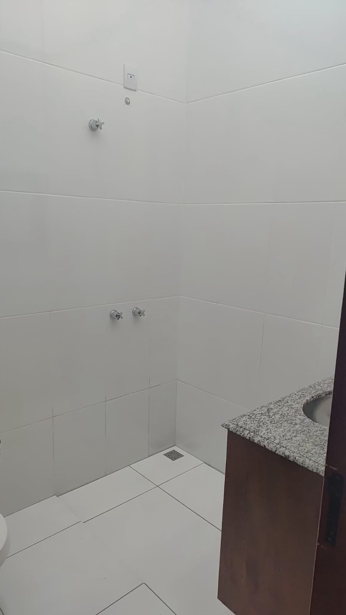 Casa à venda com 3 quartos, sendo 2 suítes, no condomínio Cafezal VI, Itupeva - SP