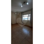 Apartamento - Bom Retiro - 3 dormitórios - 1 banheiro - 1 sala - 1 cozinha