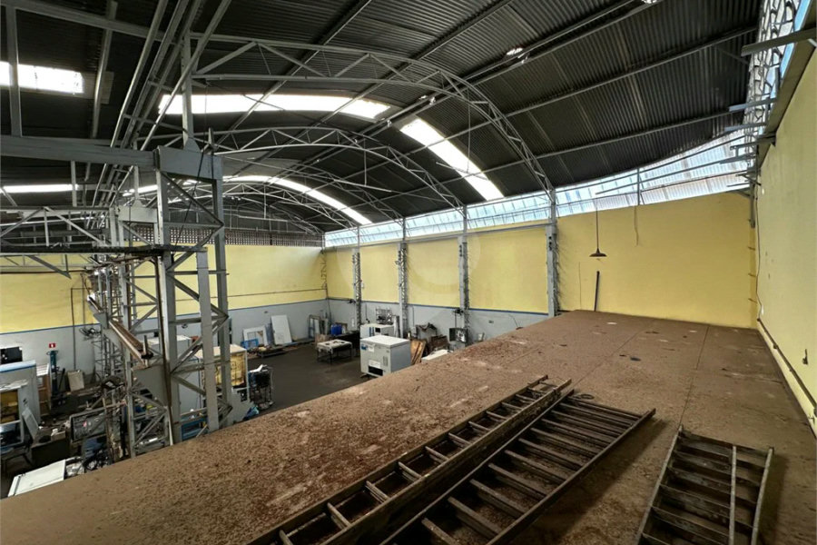 Barracão Comercial à Venda em Piracicaba/SP.