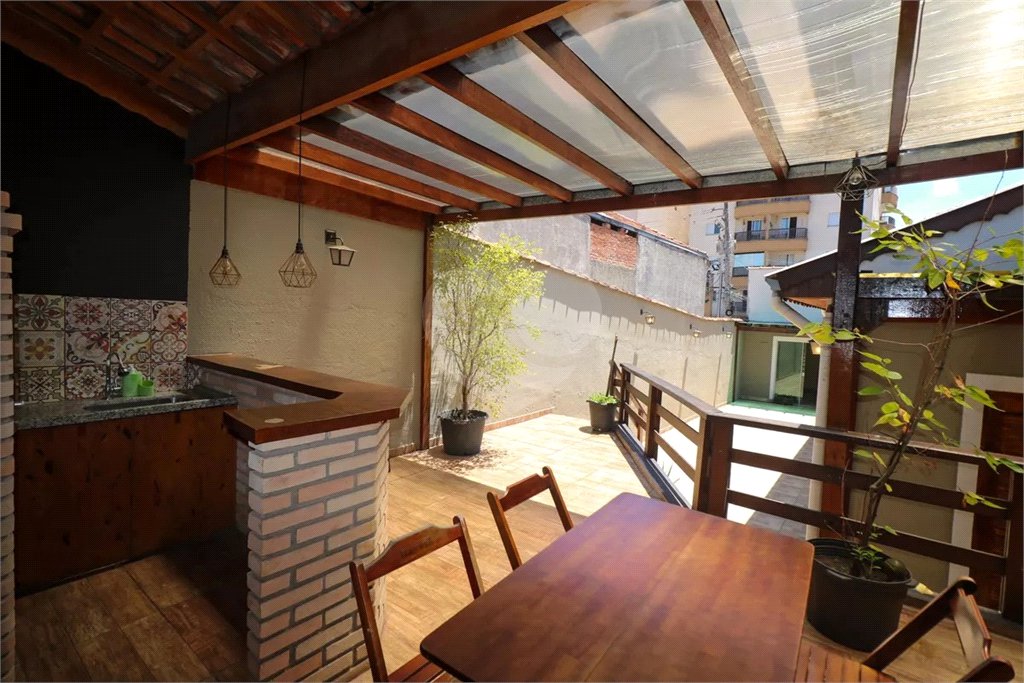 Casa à Venda em São Caetano do Sul com 188 m², 2 Vagas e Churrasqueira.