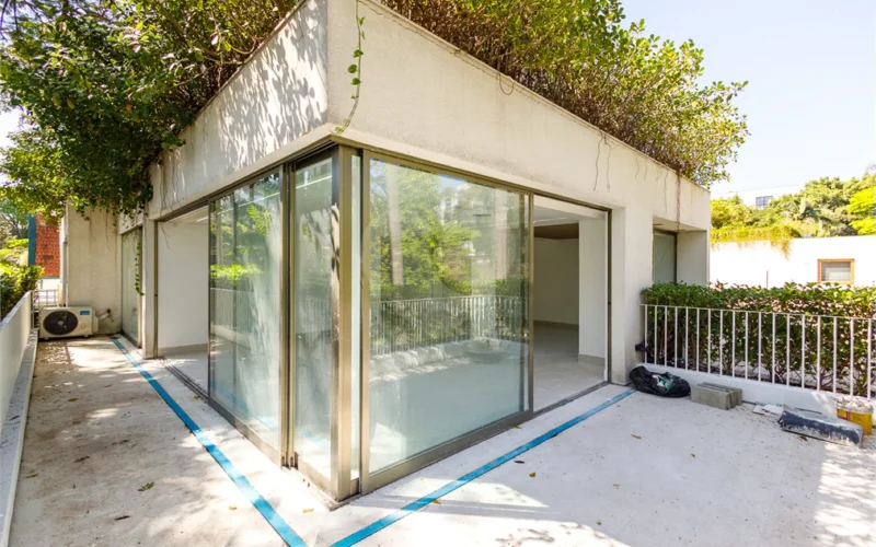 Casa em condomínio fechado no Jardim Europa ao lado do Iguatemi | 3 suítes | 4 vagas