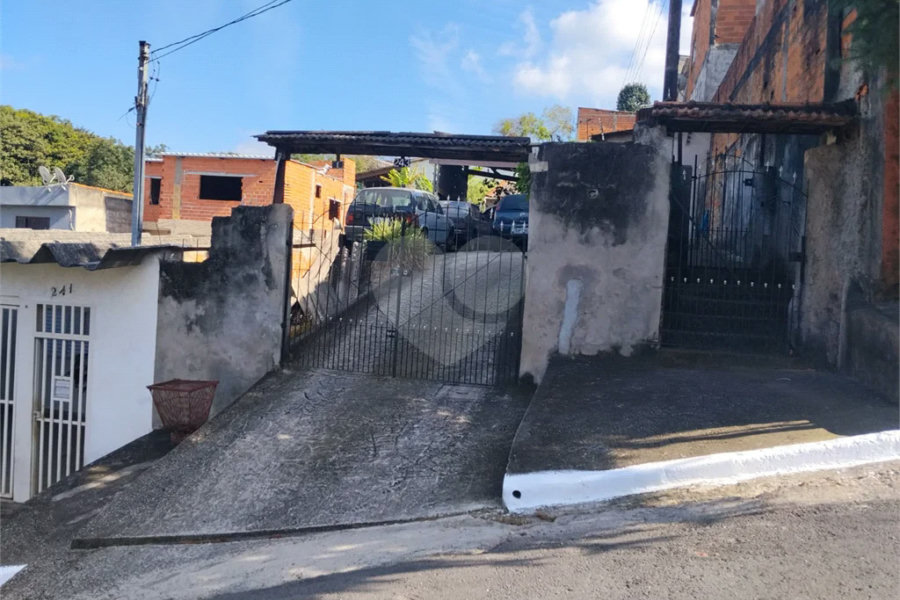 Terreno 256m² a Venda em Perus/SP